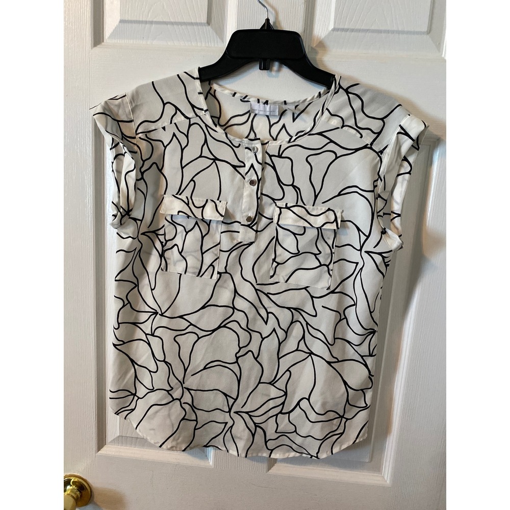 New York &‎ Company Womens Small Blouse Black White Abstract Floral Henley Top